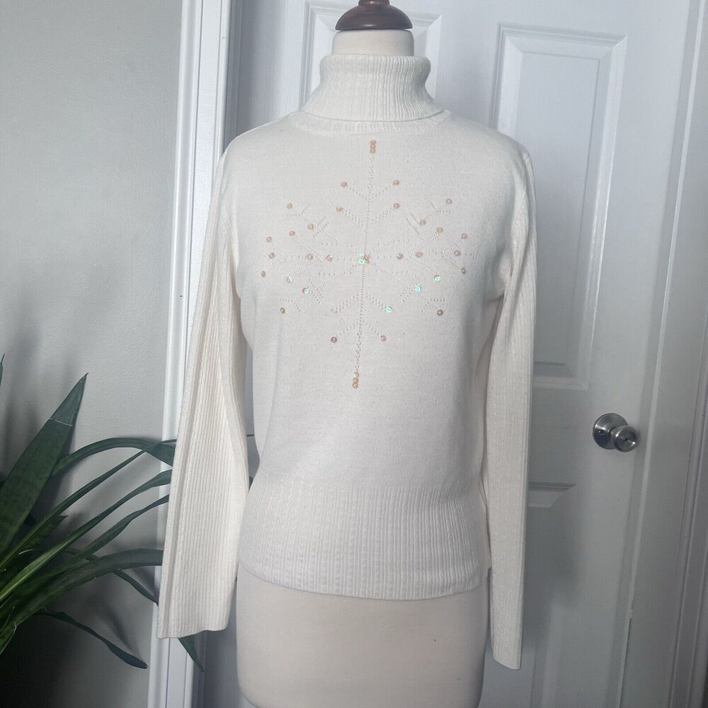 Norton McNaughton Sweater Size M Snowflake White Turtleneck Fitted Sleeves
